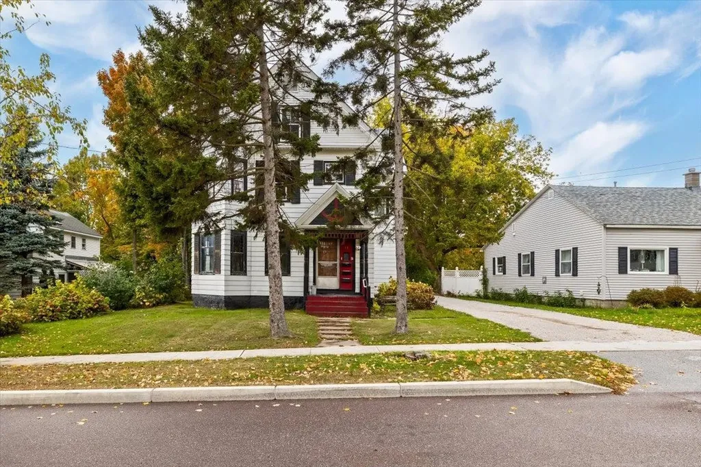 17 Diamond Street St. Albans City VT 05478