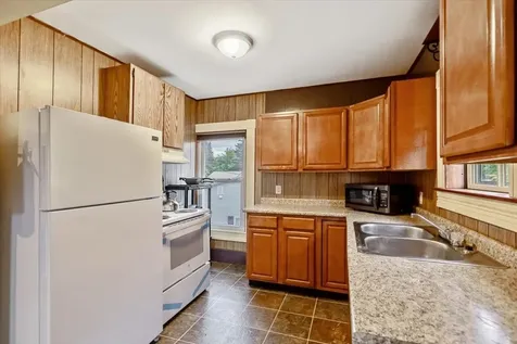 17 Diamond Street St. Albans City VT 05478