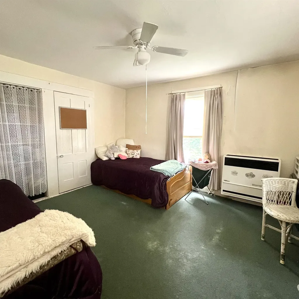 4 Berry Avenue Pittsfield NH 03263