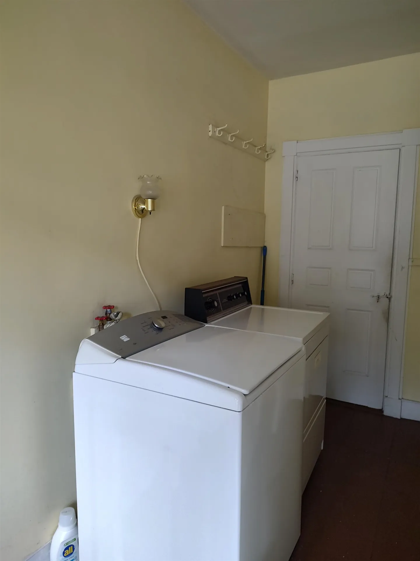 4983 Vt Route 14 Sharon VT 05065