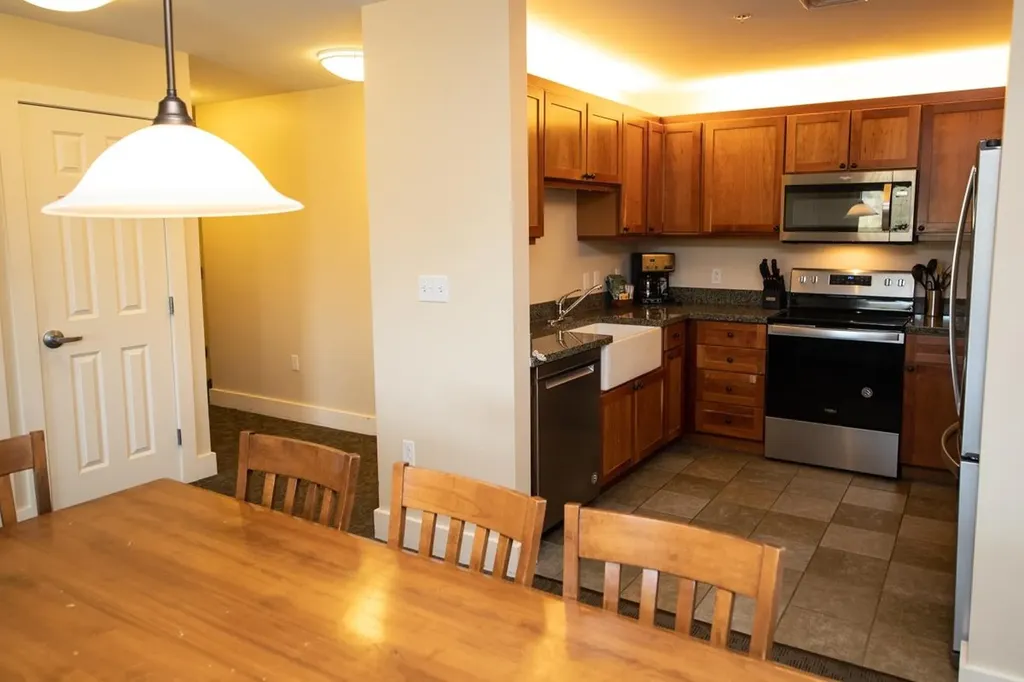 820/822 Qtr. I I Adams House Ludlow VT 05149