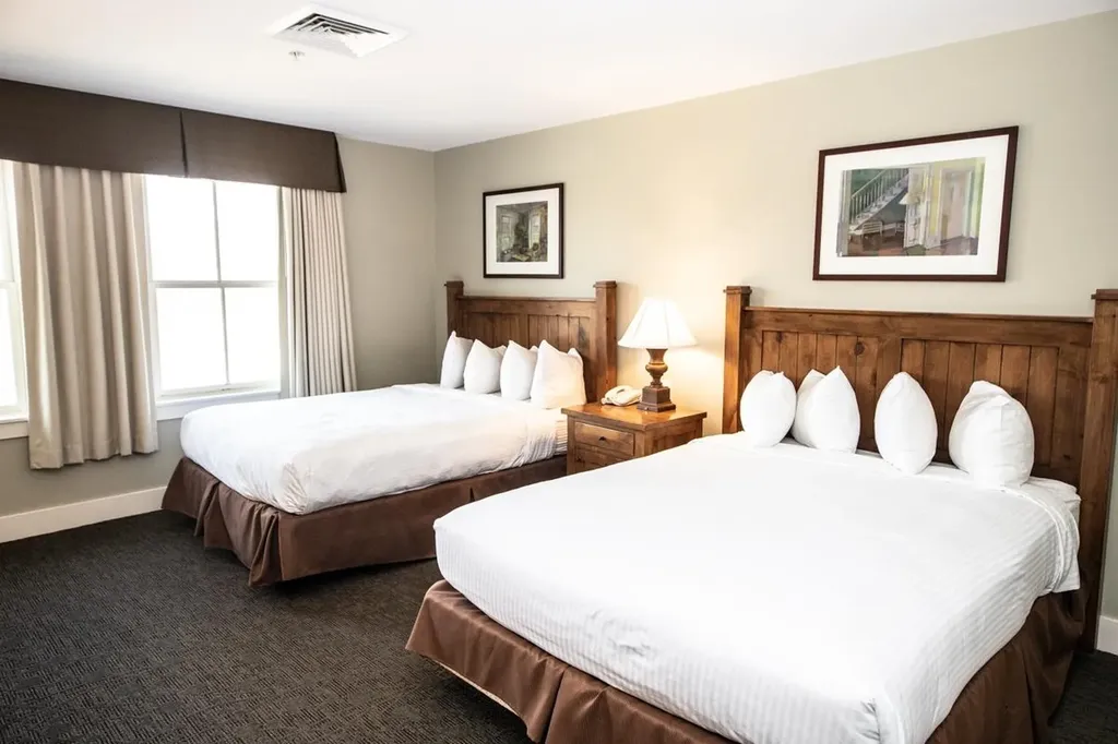 820/822 Qtr. I I Adams House Ludlow VT 05149