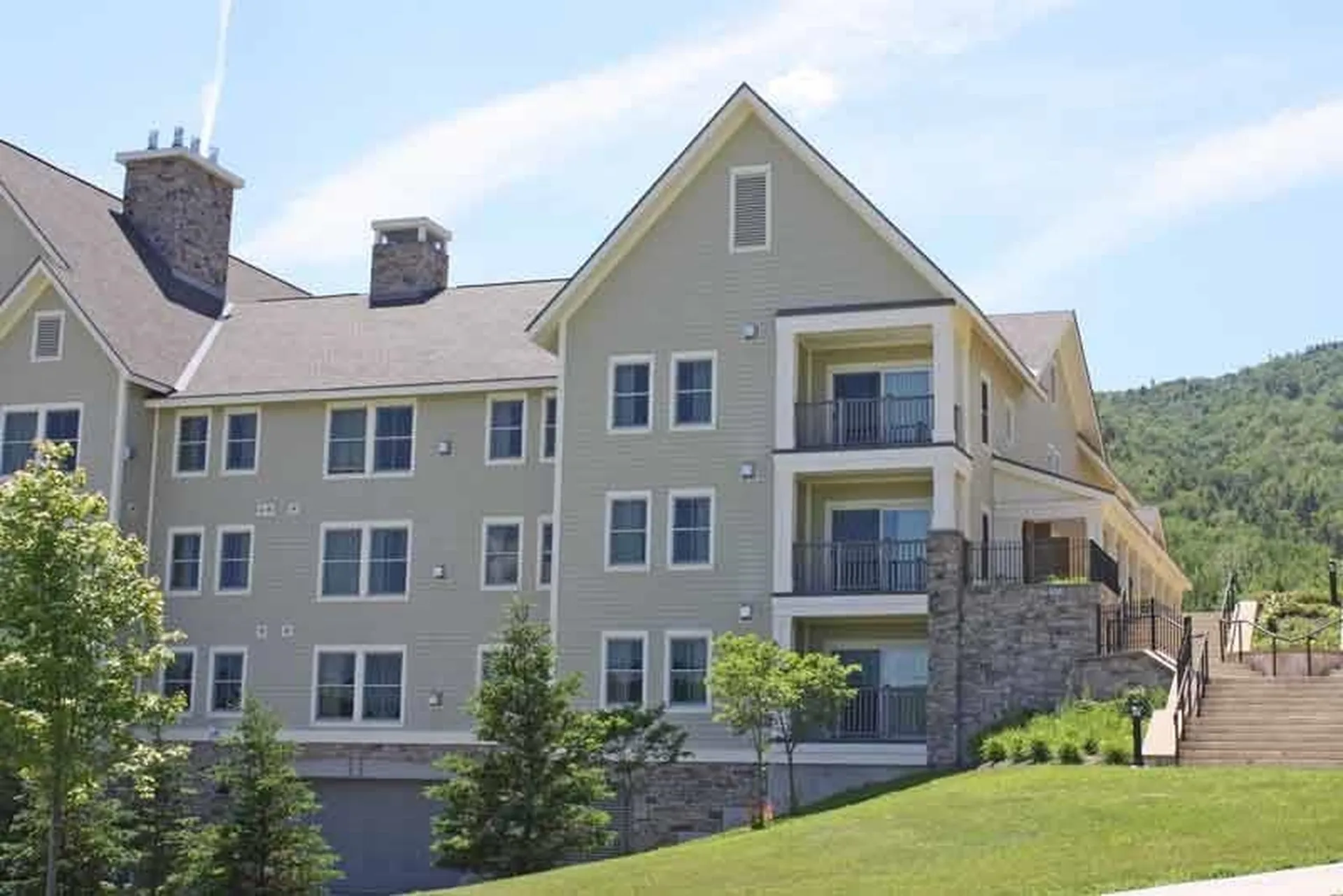 820/822 Qtr. I I Adams House Ludlow VT 05149