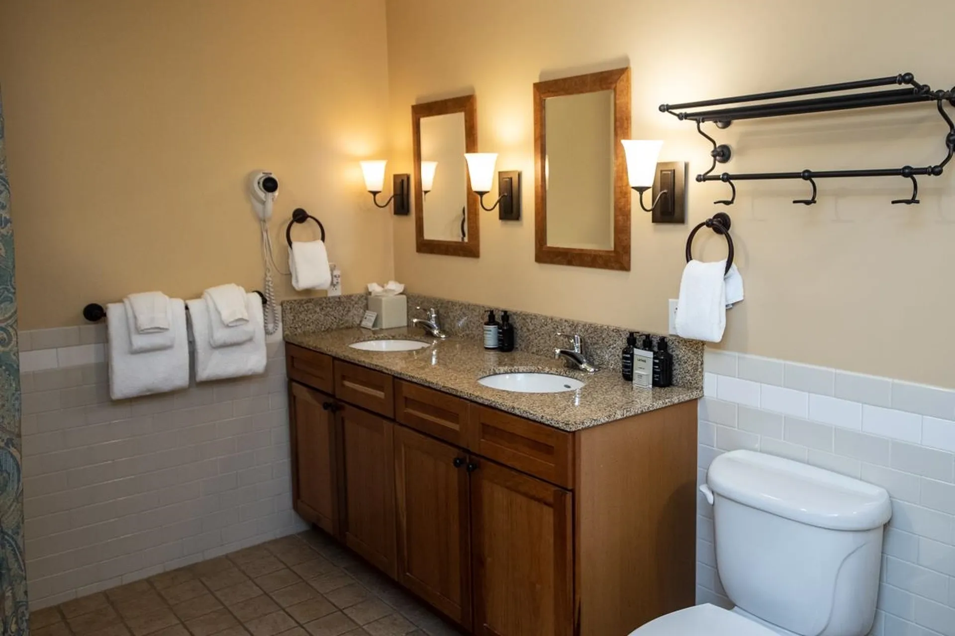 820/822 Qtr. I I Adams House Ludlow VT 05149