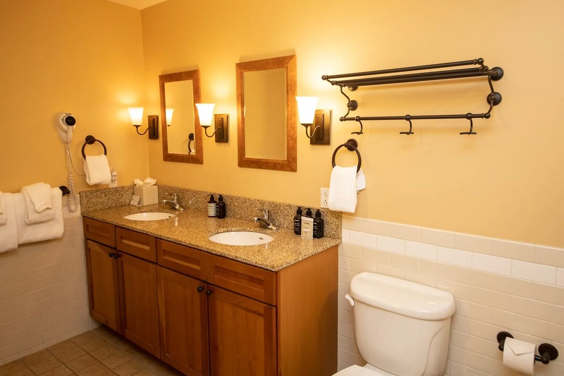 820/822 Qtr. I I Adams House Ludlow VT 05149