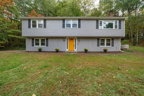 8 Crestwood Road Windham NH 03087