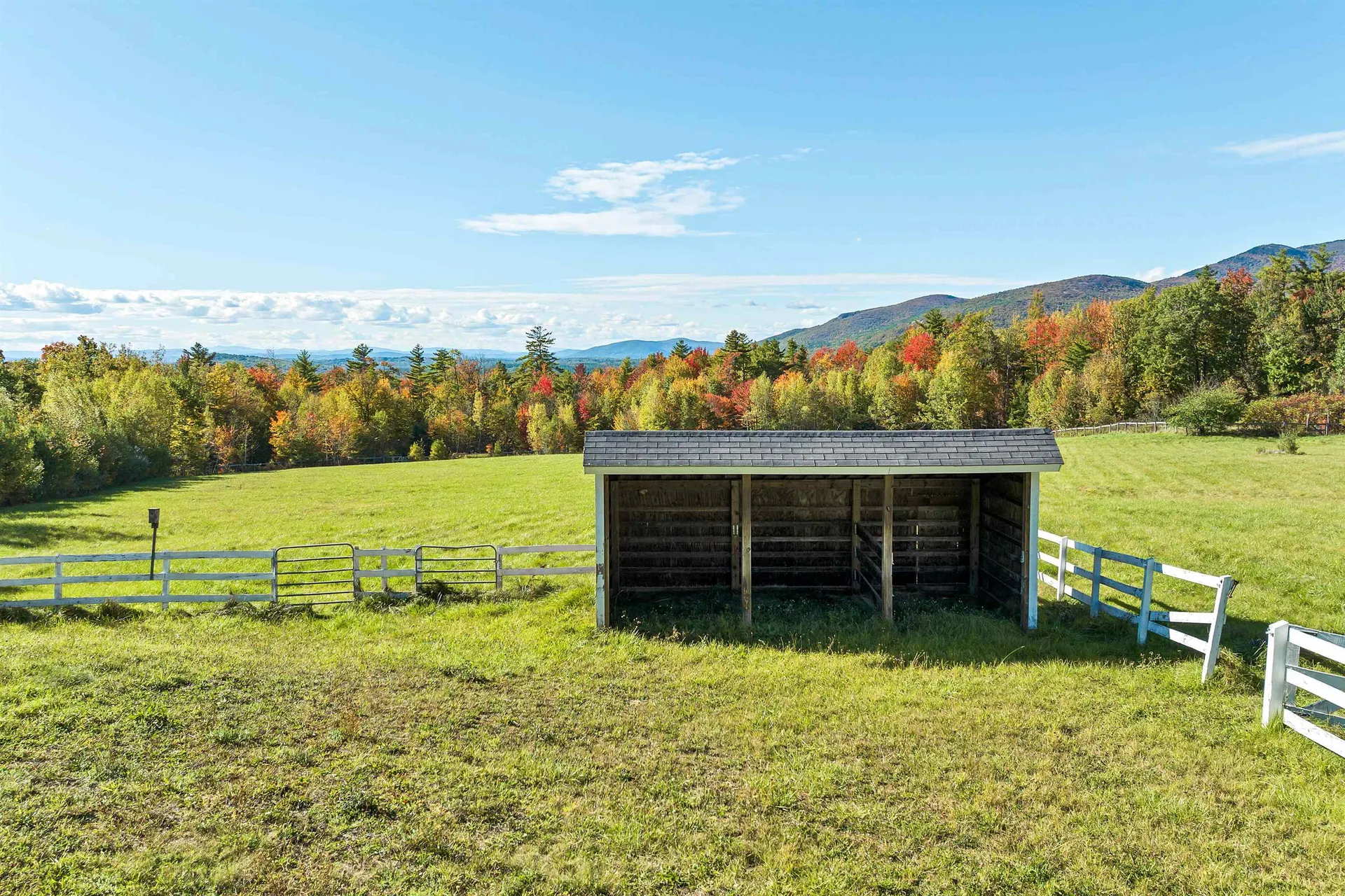 196 Ledge Hill Road Tuftonboro NH 03816
