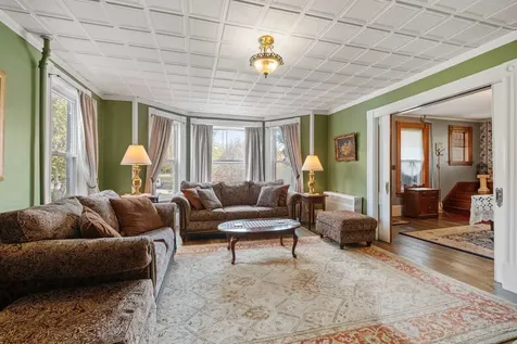 5 Greenhouse Lane Bradford NH 03221