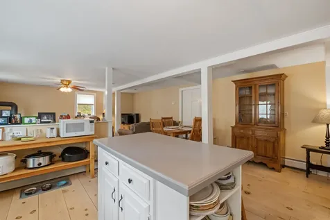 5 Greenhouse Lane Bradford NH 03221
