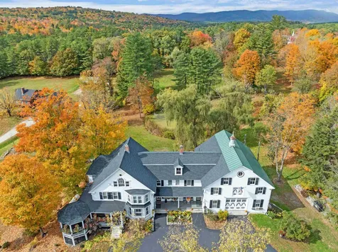5 Greenhouse Lane Bradford NH 03221