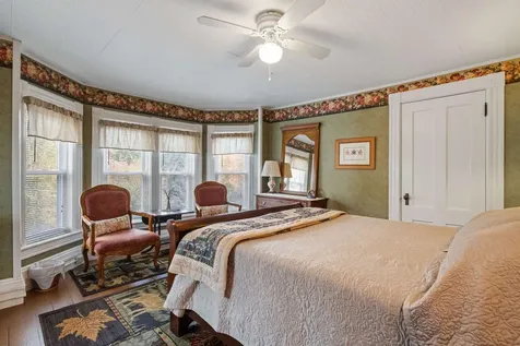 5 Greenhouse Lane Bradford NH 03221