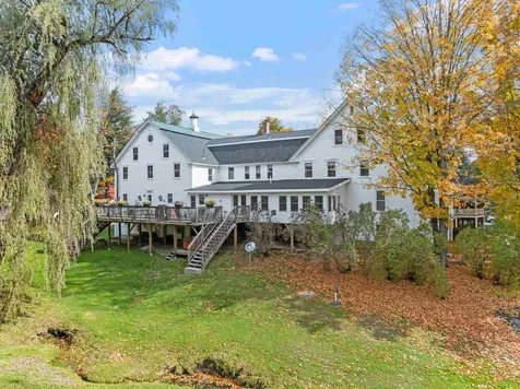 5 Greenhouse Lane Bradford NH 03221