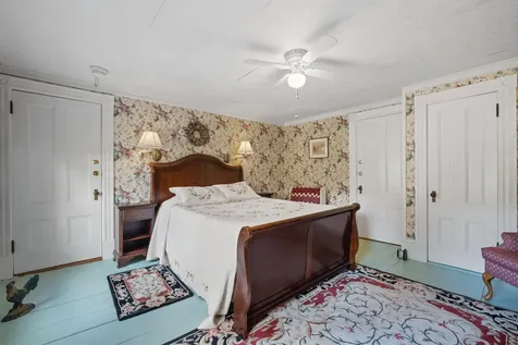 5 Greenhouse Lane Bradford NH 03221