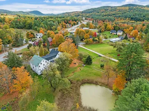 5 Greenhouse Lane Bradford NH 03221