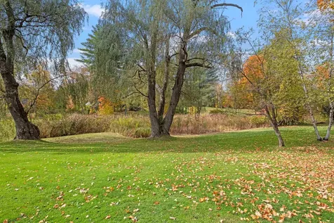 5 Greenhouse Lane Bradford NH 03221