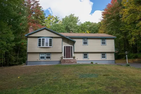 26 Gulf Road Derry NH 03038