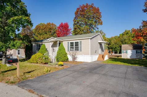 10 Lantern Lane Concord NH 03301