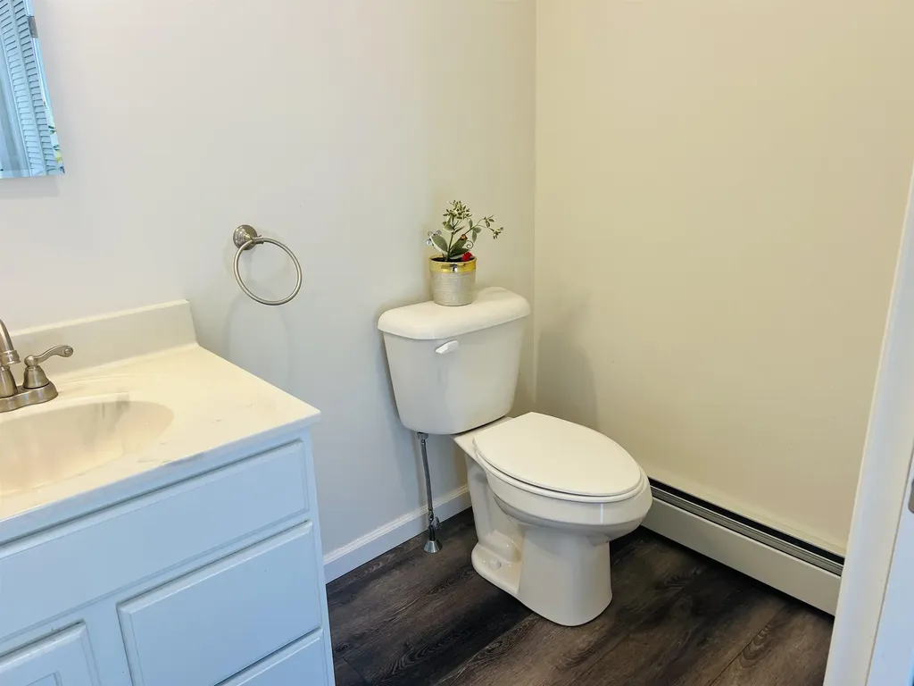 536 Pond Road Vernon VT 05354