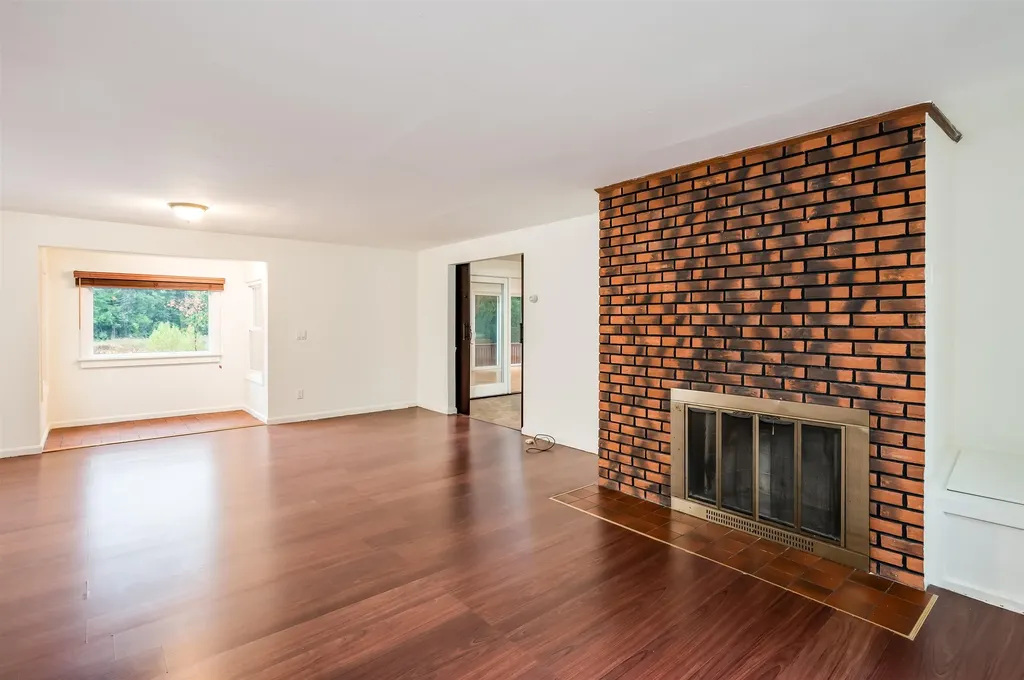 9 Spruce Lane Dover NH 03820