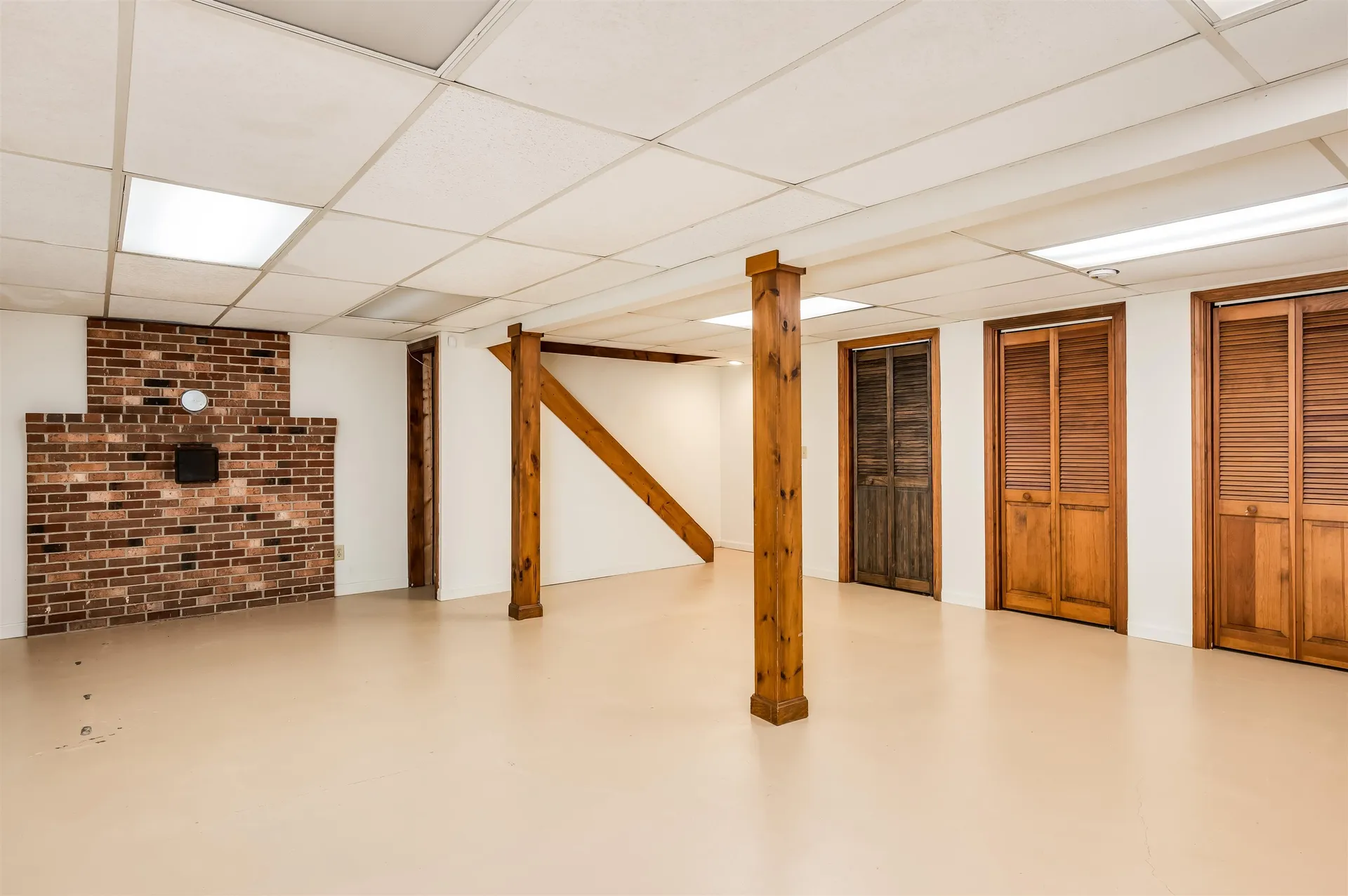9 Spruce Lane Dover NH 03820