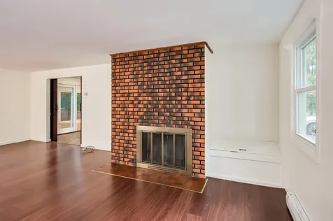 9 Spruce Lane Dover NH 03820