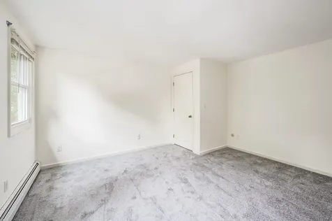 9 Spruce Lane Dover NH 03820