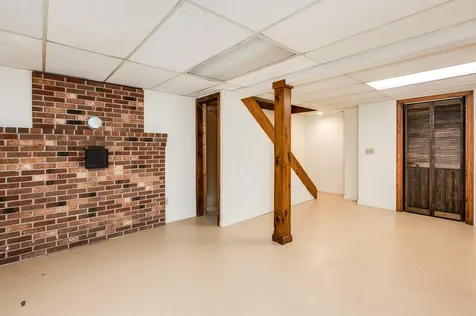 9 Spruce Lane Dover NH 03820