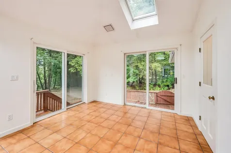 9 Spruce Lane Dover NH 03820