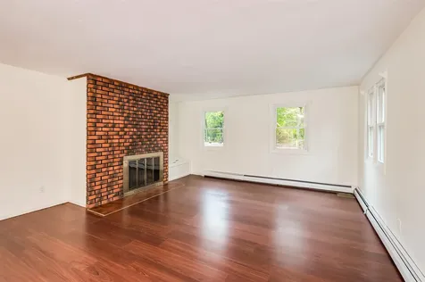 9 Spruce Lane Dover NH 03820