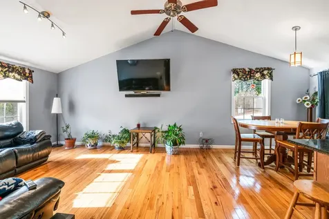 154 Garvin Avenue Manchester NH 03109