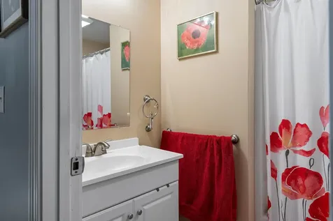 154 Garvin Avenue Manchester NH 03109