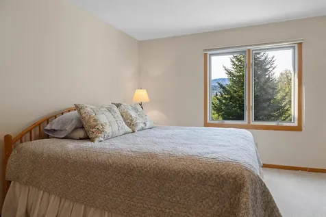 53 Stratton View Road Winhall VT 05340