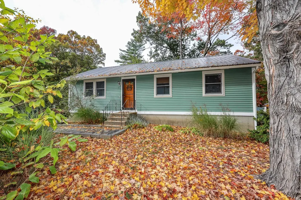 11 Park Street Allenstown NH 03275