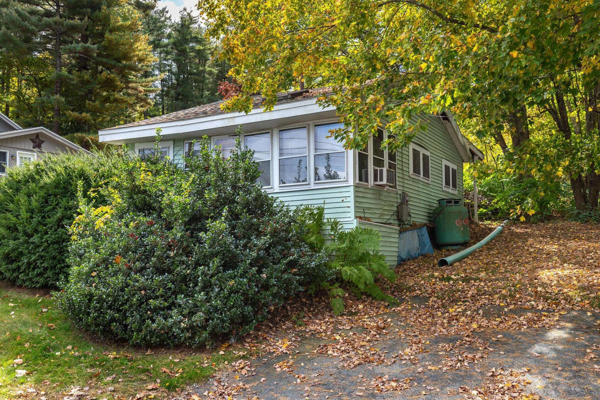 35 Beaver Lake Avenue Derry NH 03038