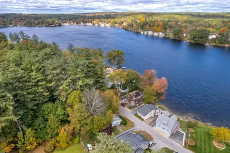 35 Beaver Lake Avenue Derry NH 03038