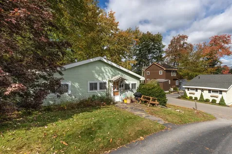 35 Beaver Lake Avenue Derry NH 03038