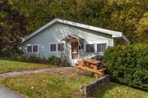 35 Beaver Lake Avenue Derry NH 03038