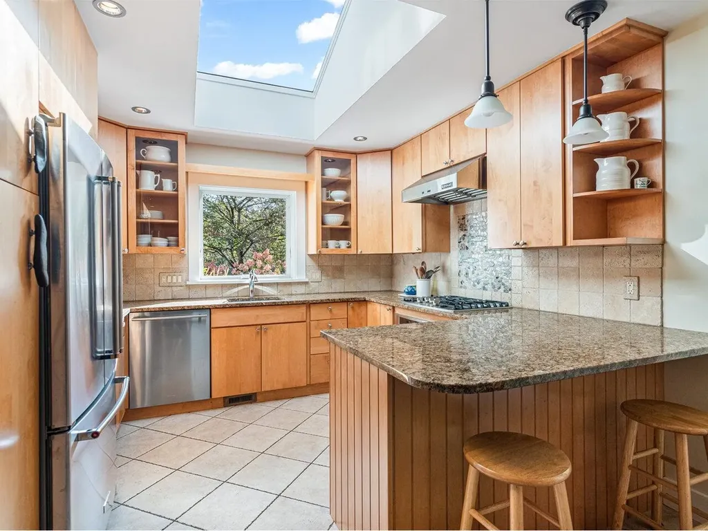 10 Heritage Lane Shelburne VT 05482