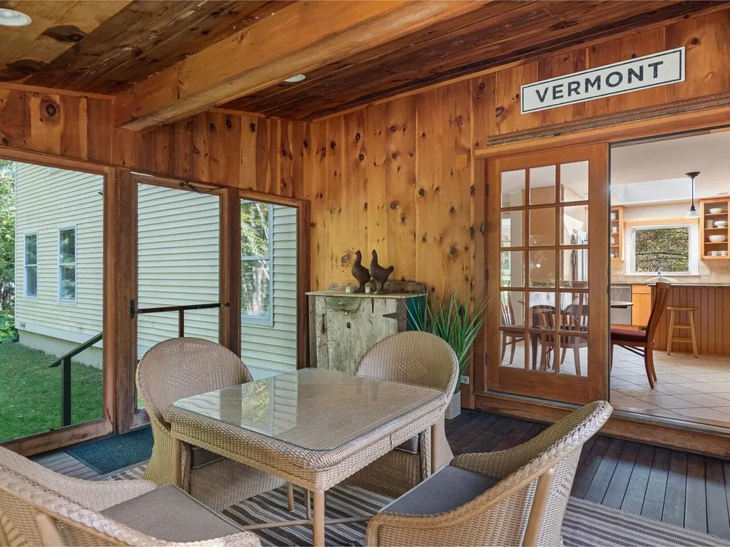 10 Heritage Lane Shelburne VT 05482