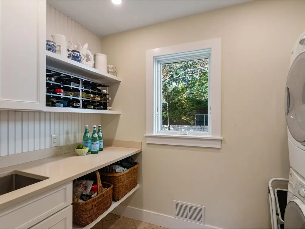 10 Heritage Lane Shelburne VT 05482