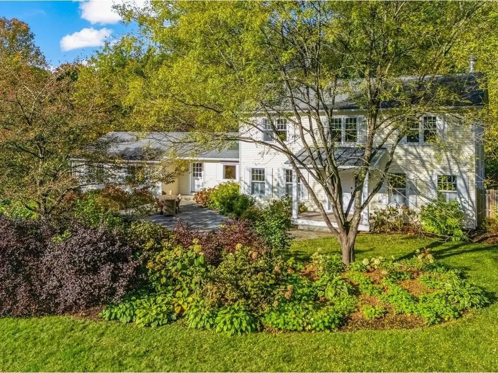 10 Heritage Lane Shelburne VT 05482