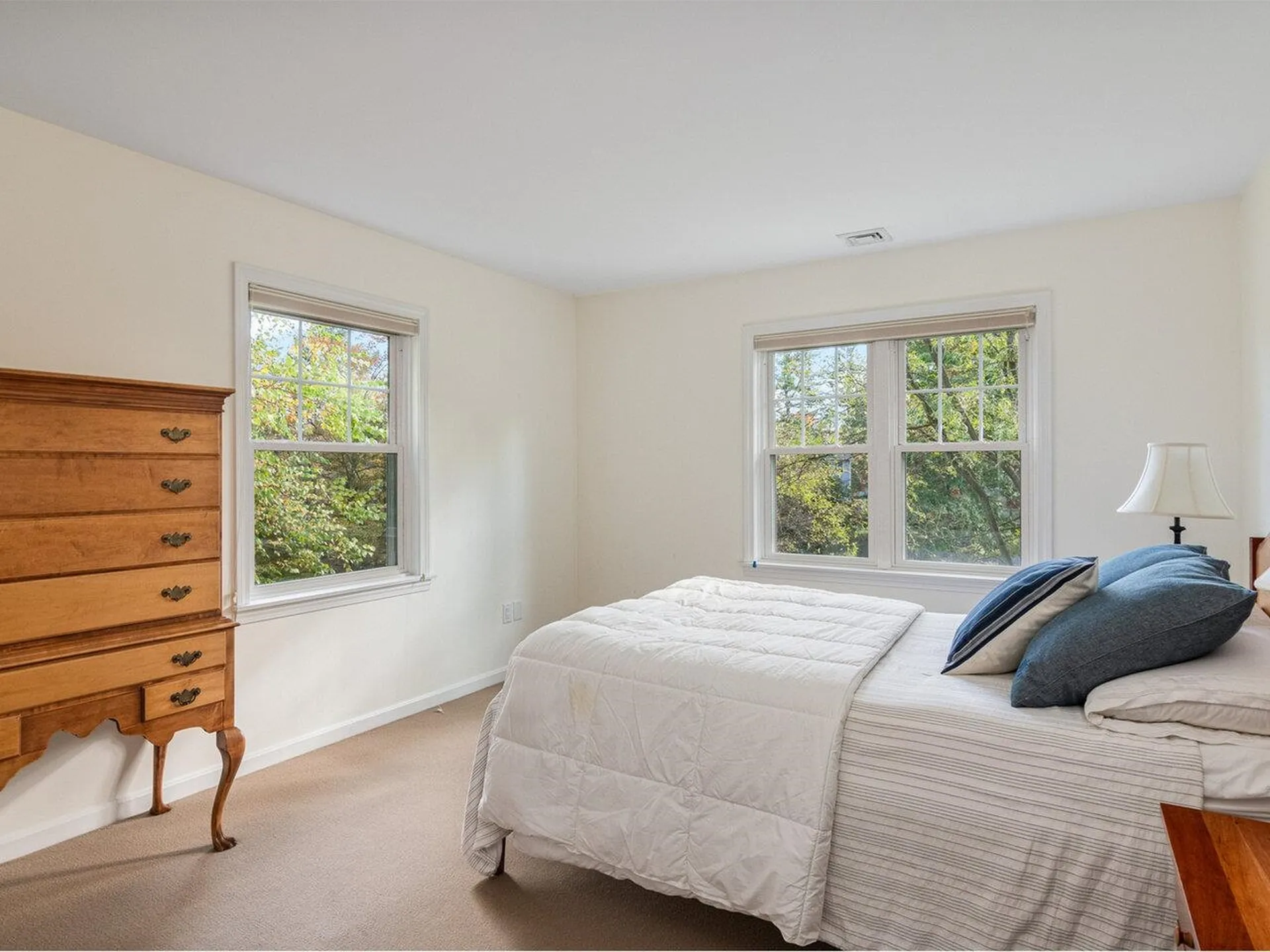 10 Heritage Lane Shelburne VT 05482