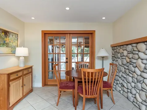 10 Heritage Lane Shelburne VT 05482