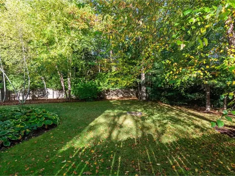 10 Heritage Lane Shelburne VT 05482