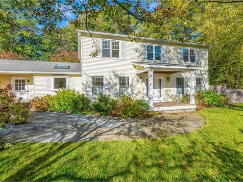 10 Heritage Lane Shelburne VT 05482