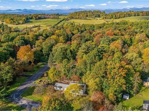 10 Heritage Lane Shelburne VT 05482