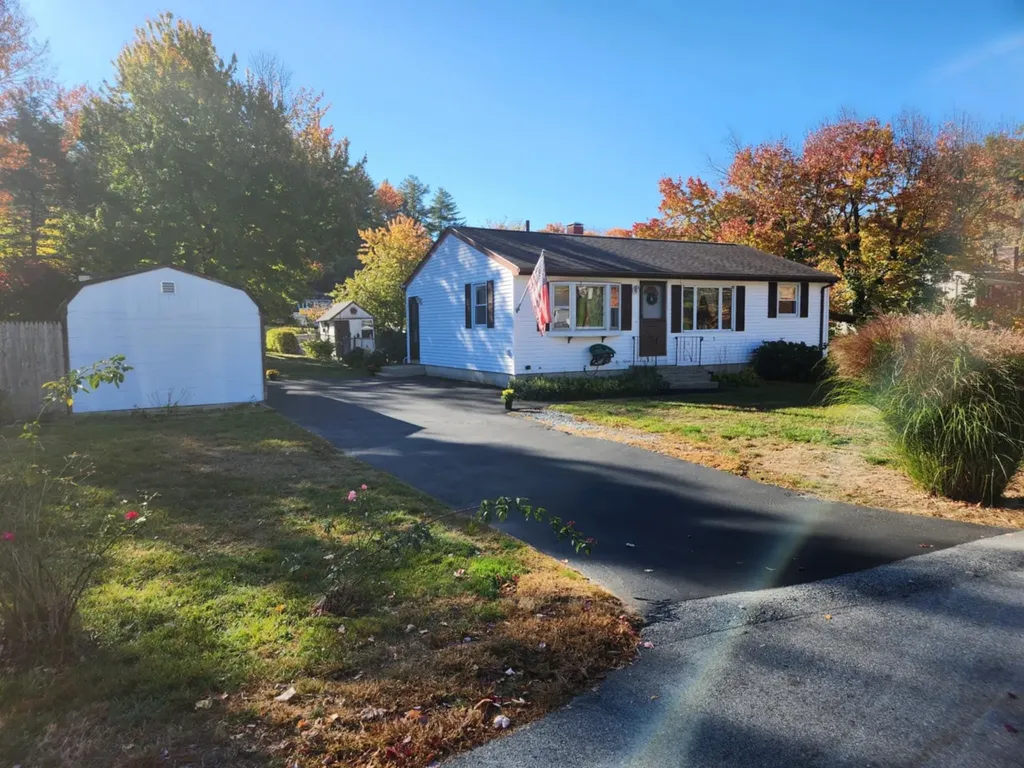 5 Cambridge Road Nashua NH 03062