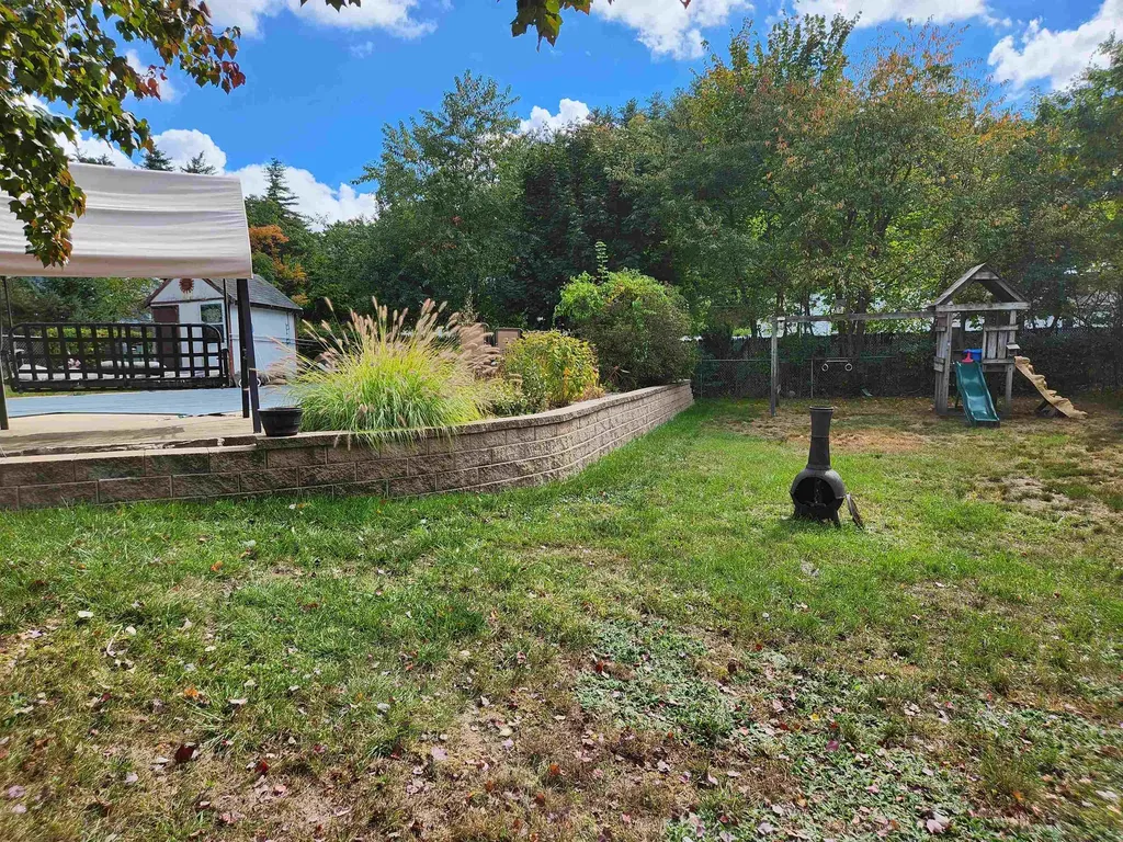 5 Cambridge Road Nashua NH 03062