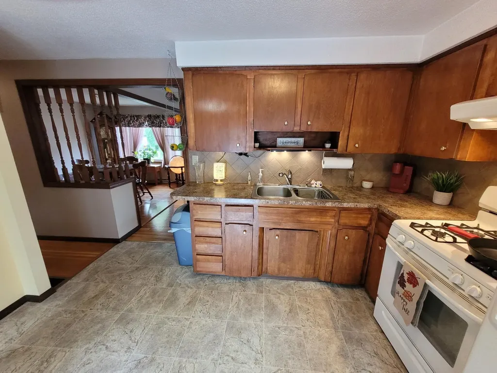 5 Cambridge Road Nashua NH 03062