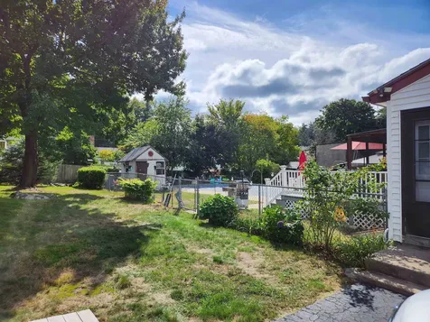 5 Cambridge Road Nashua NH 03062